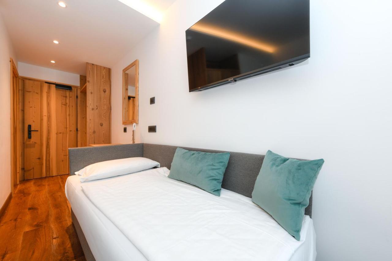 Bepy Hotel Garni Giustino Ngoại thất bức ảnh