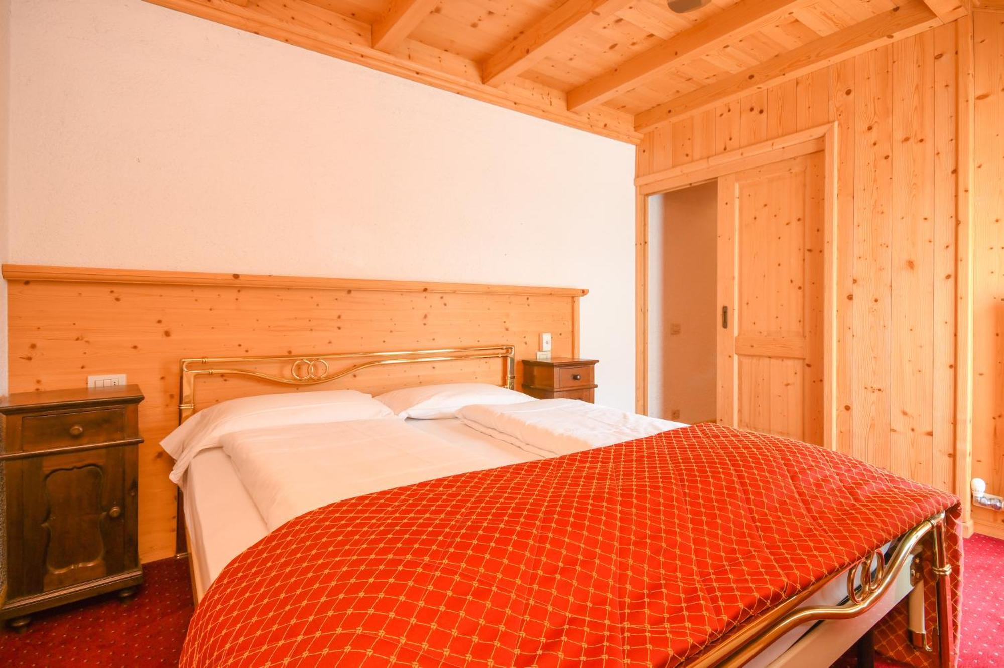 Bepy Hotel Garni Giustino Phòng bức ảnh