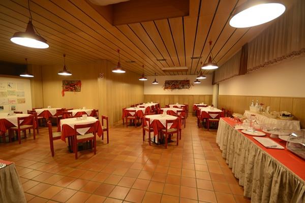 Bepy Hotel Garni Giustino Ngoại thất bức ảnh