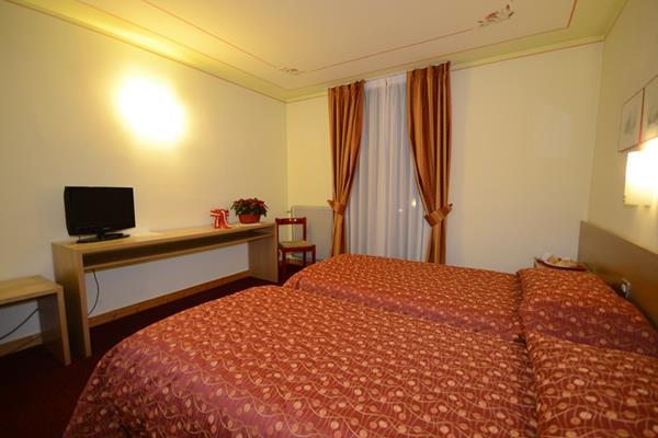 Bepy Hotel Garni Giustino Ngoại thất bức ảnh